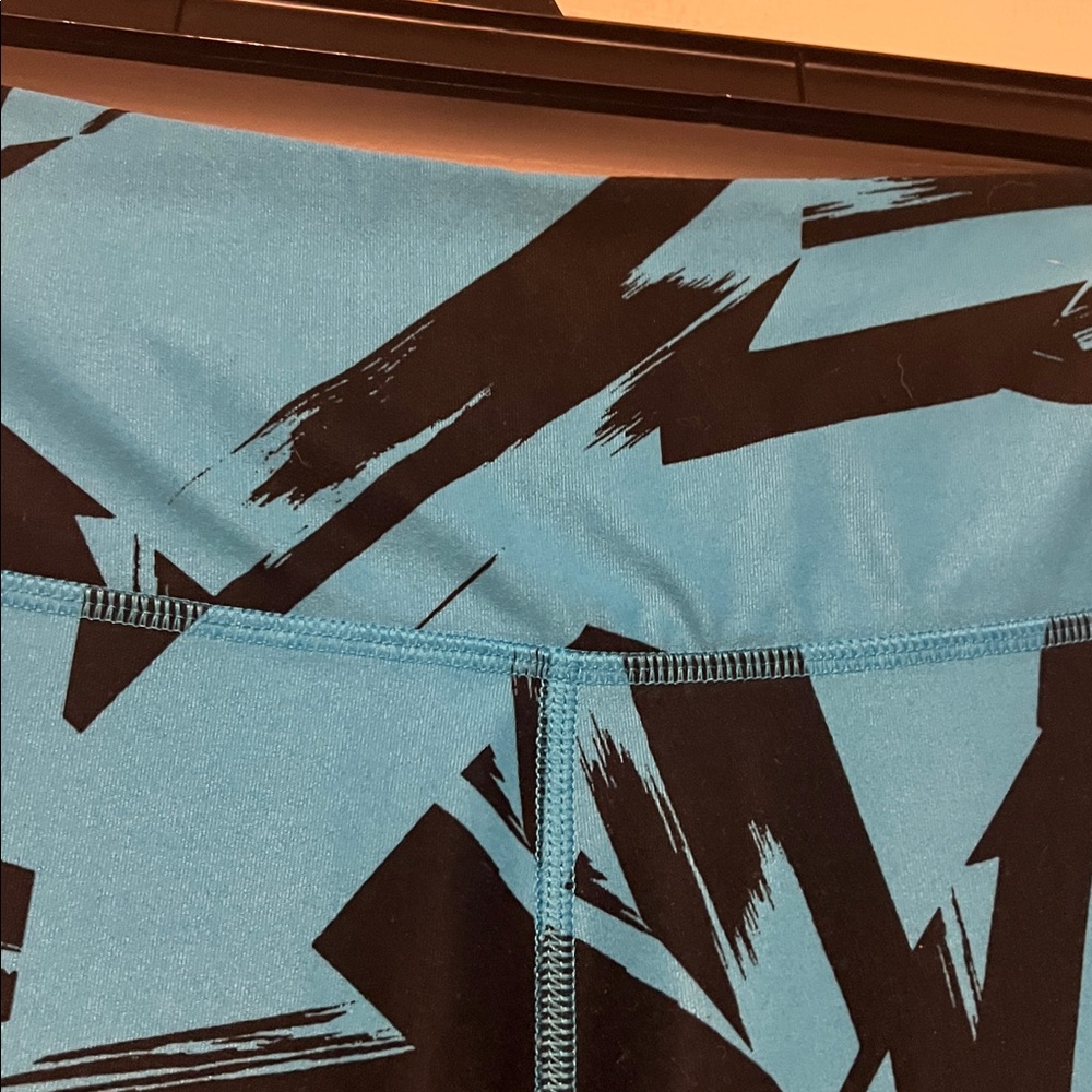 Nike Dri-Fit Leggings - Picture 5 of 10